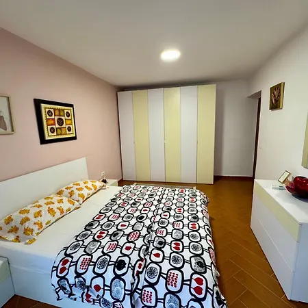 Skerdi'S Apartment - City Center Tirana Exterior photo