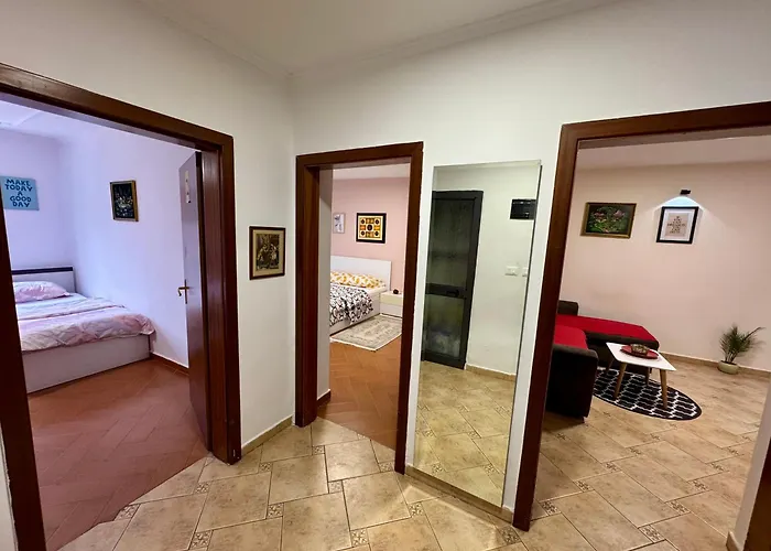Skerdi\'S Apartment - City Center