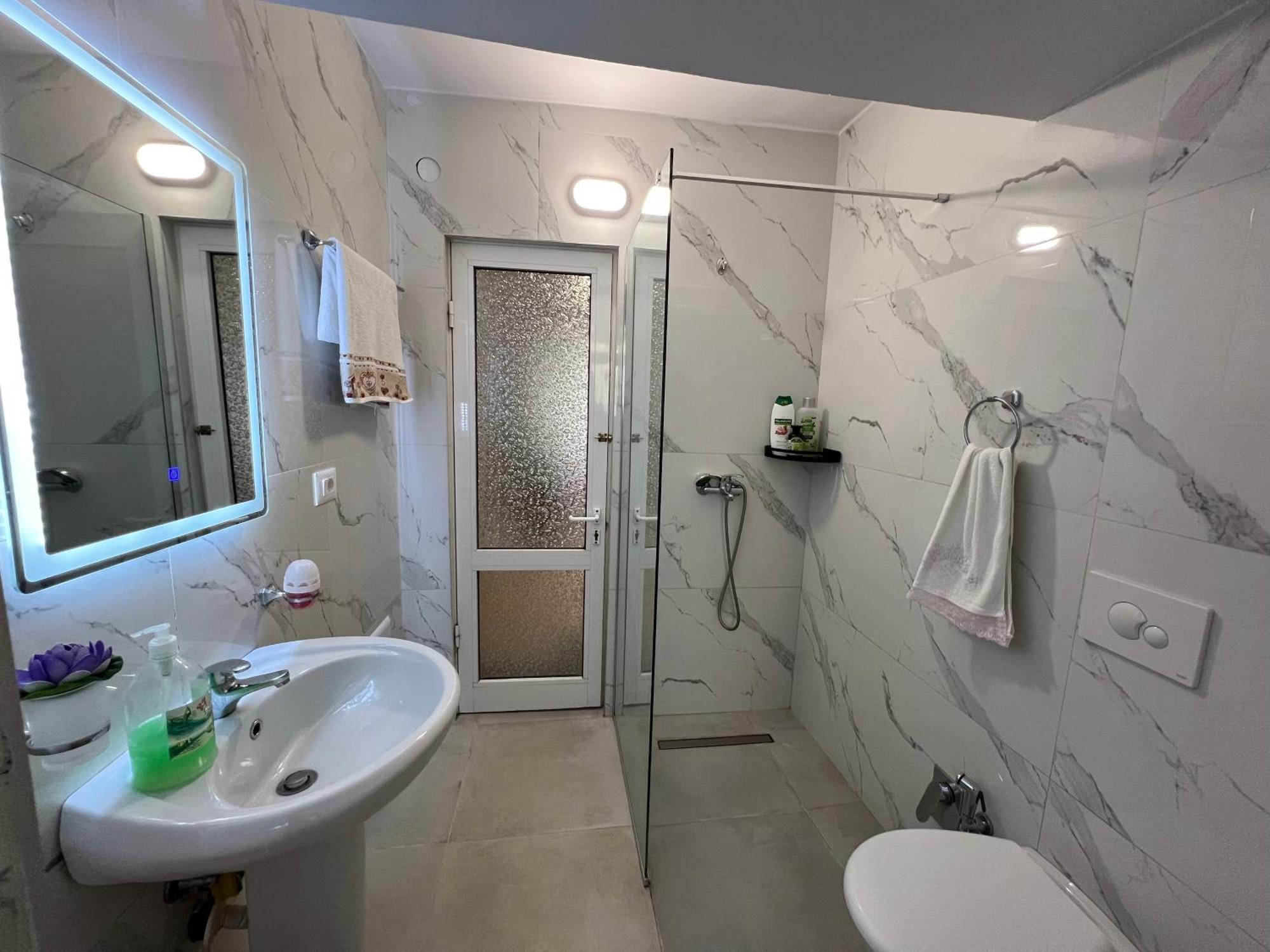 Skerdi's - Center 公寓 Tirana